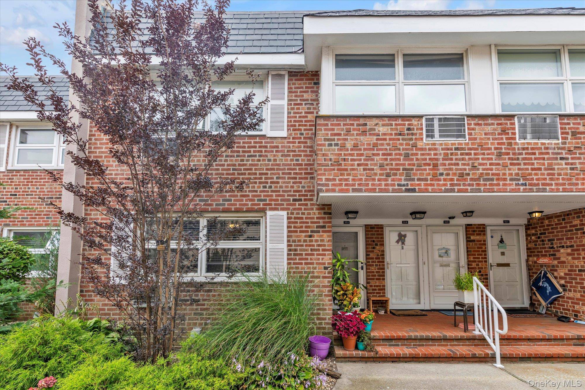 Live the beach lifestyle year round in this beautifully updated condo with generous storage throughout and a bonus room for either a second bedroom office den or gym move in ...