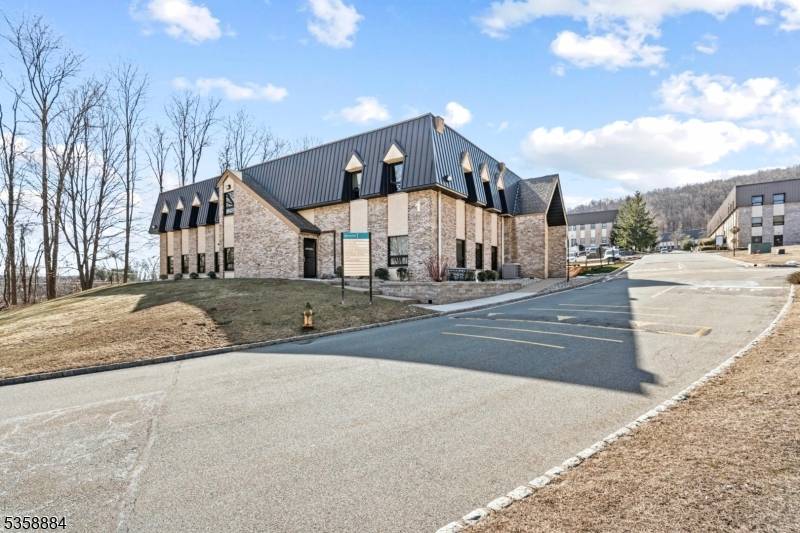 Prime 3, 000 sq ft sub dividable commercial unit available on the second floor of a well maintained building on high visibility Highway 206.