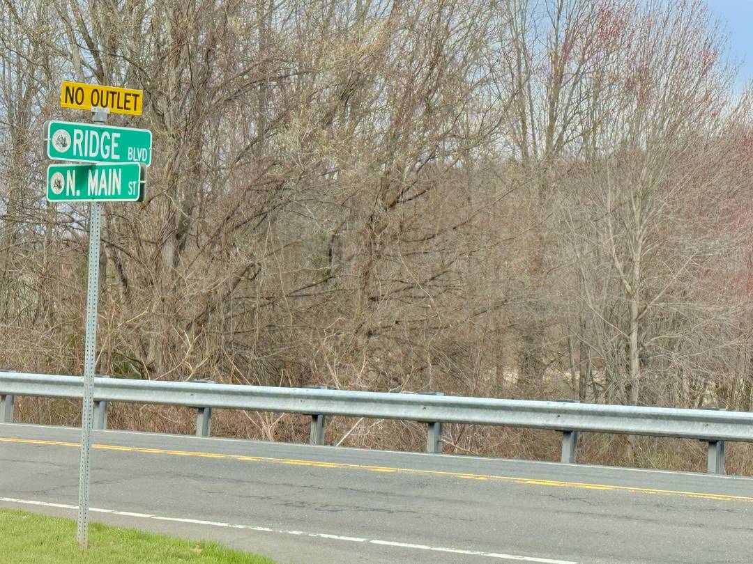 39 Ridge Blvd in East Granby is a charming Colonial nestled on a quiet street.