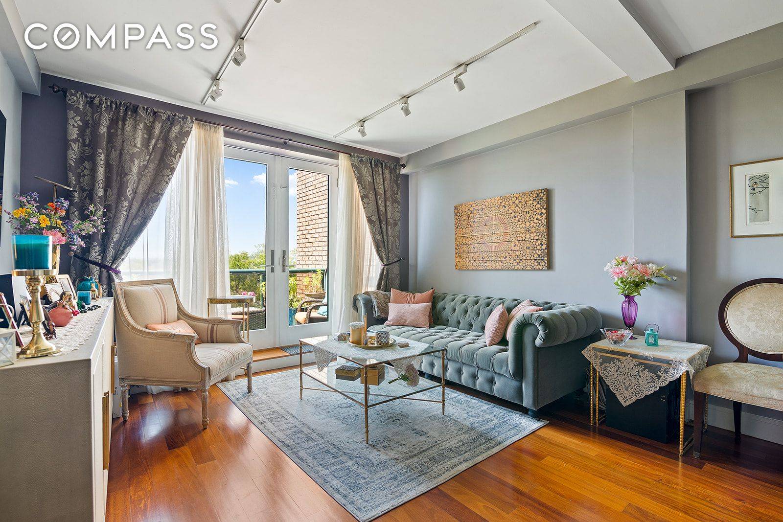 Beautiful Shore Road Condo with Water Views !