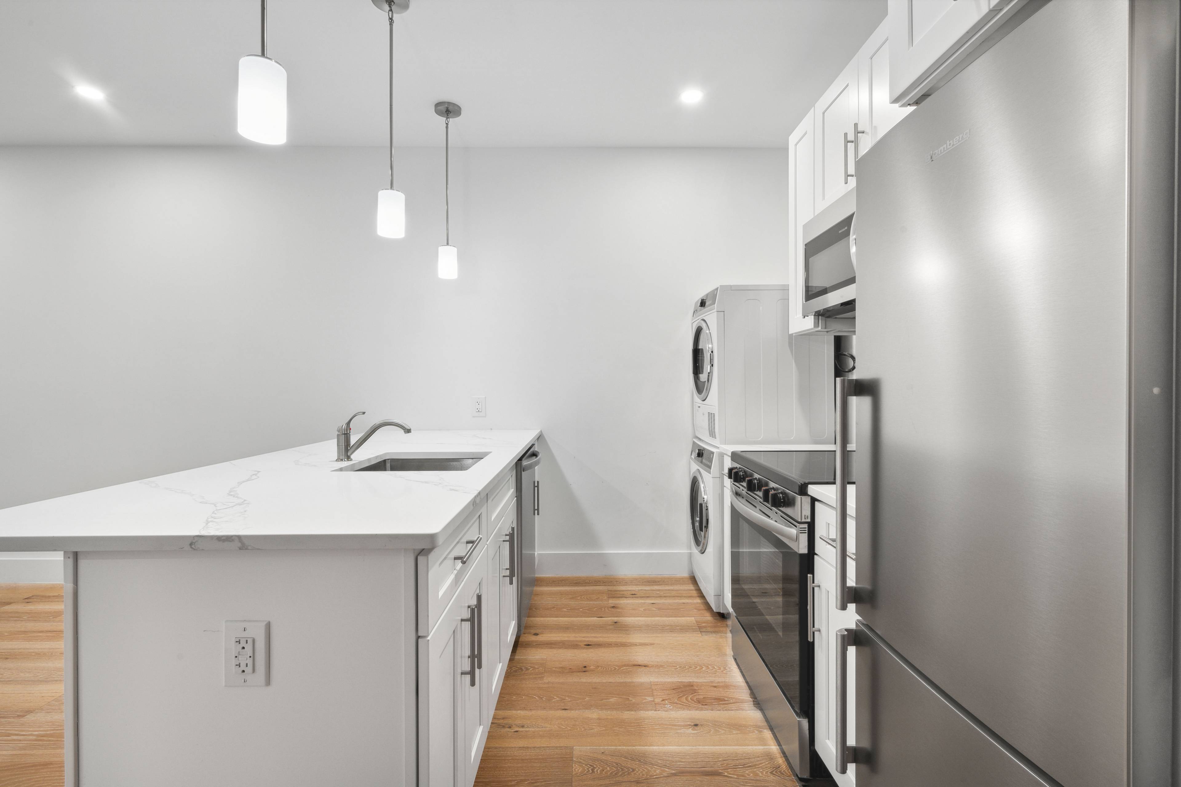 Gut Renovated 2BR 2BA in Clinton Hill This gut renovated 2 bedroom, 2 bath apartment is located on a tree lined street in Clinton Hill.