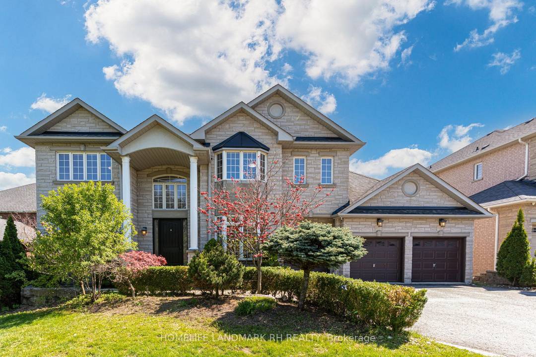 Luxurious 3 Car Garage Home Located On An Exceptional 73.