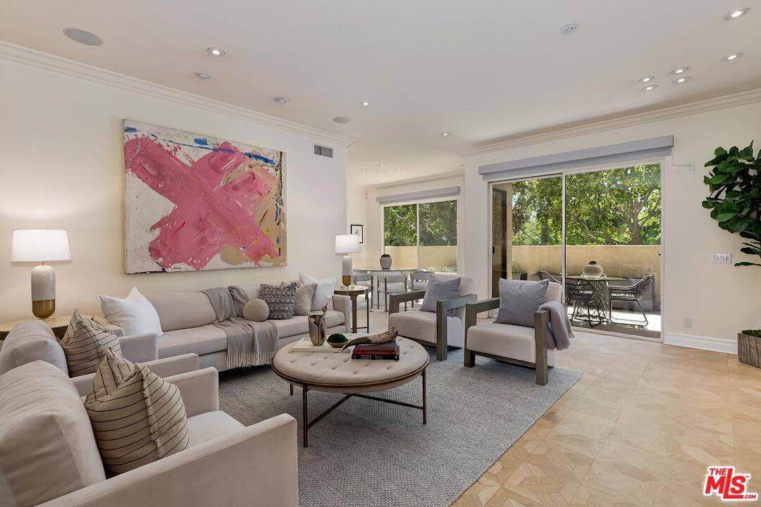 2279   Century Hill 2.0 Beverlywood LA