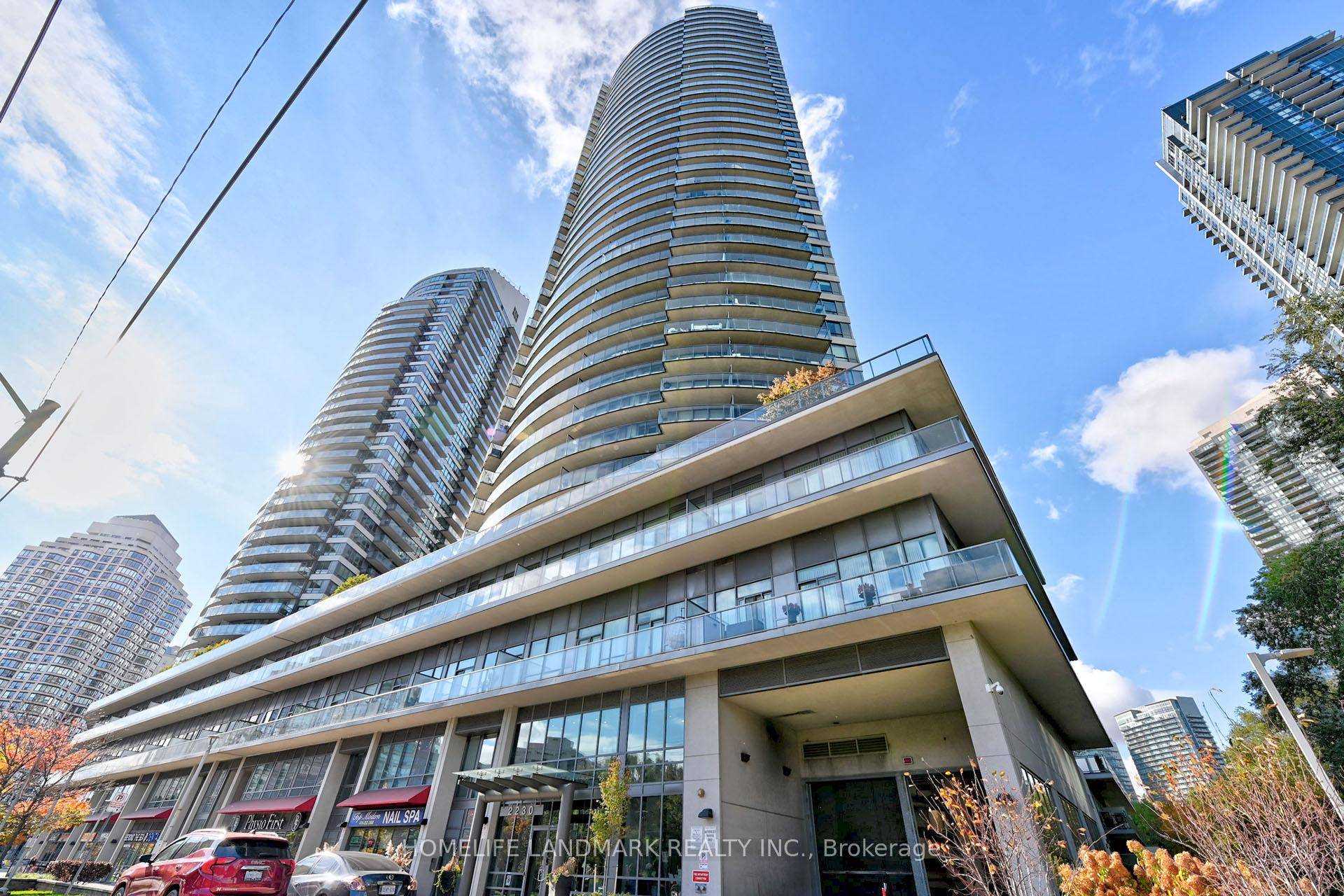 Large 2 1 Corner Unit, Facing South East, Unobstructed Lake And City View, Real Hardwood Floor.