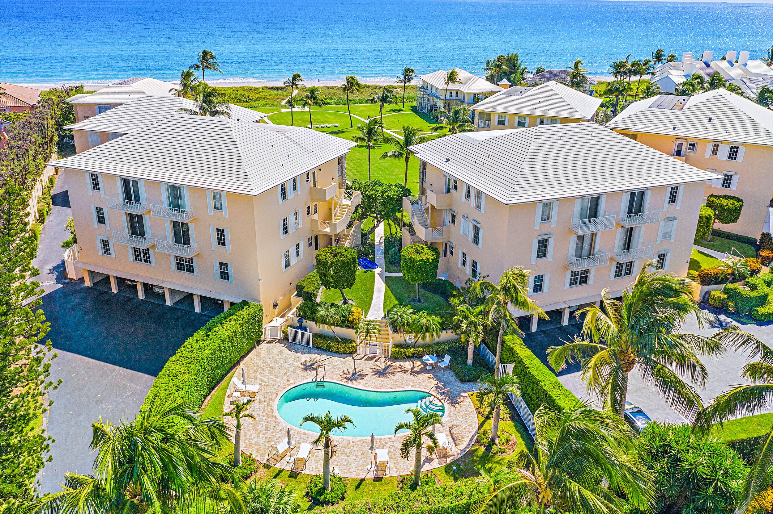 Motivated Seller ! Oceanfront Condo, pets welcomed, this exclusive residence is oceanfront with spectacular views of the gorgeous Delray Beach shoreline, bring your pet with you to enjoy this convenient ...