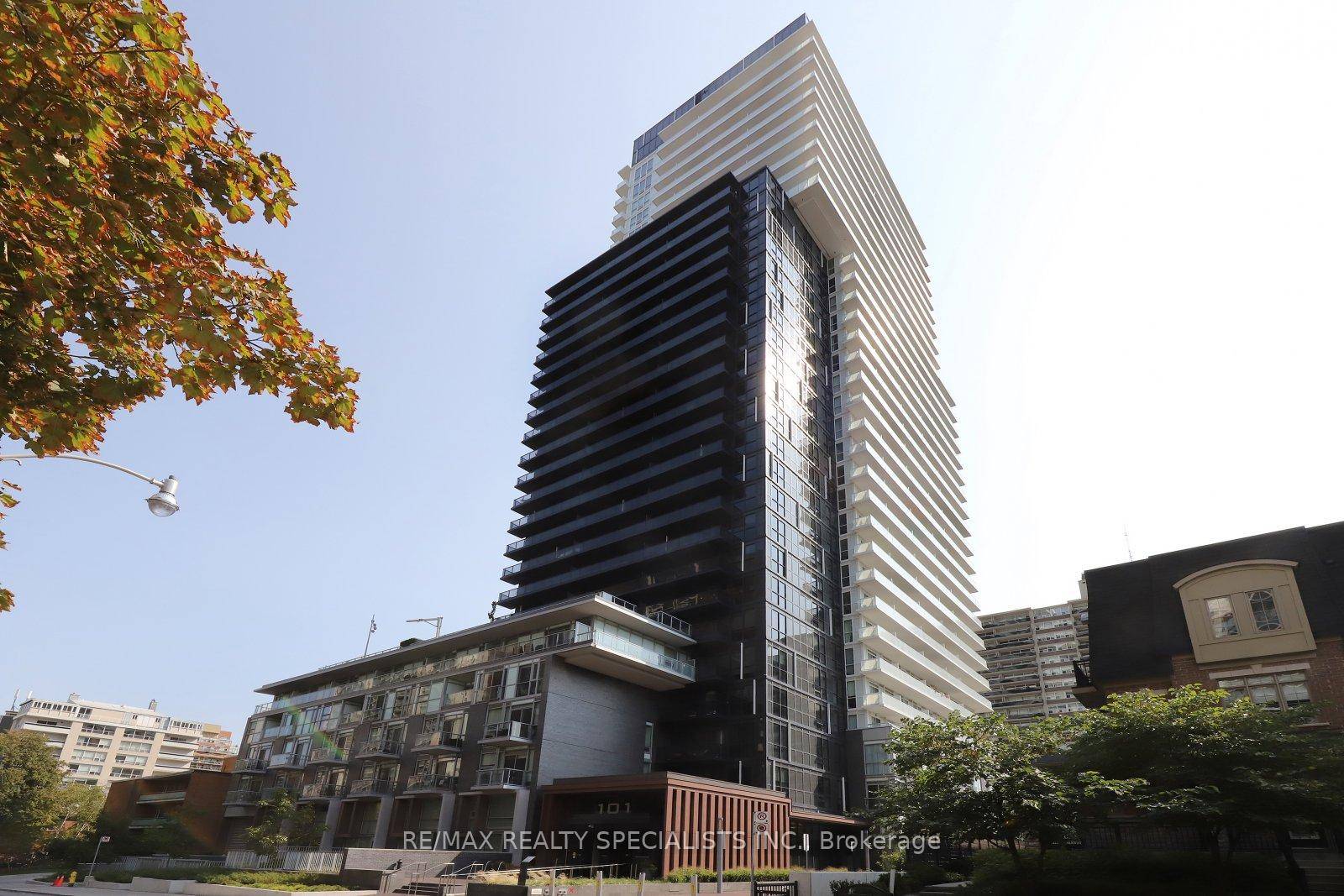 101 Erskine Spacious 1 Bedroom With Large Balcony !