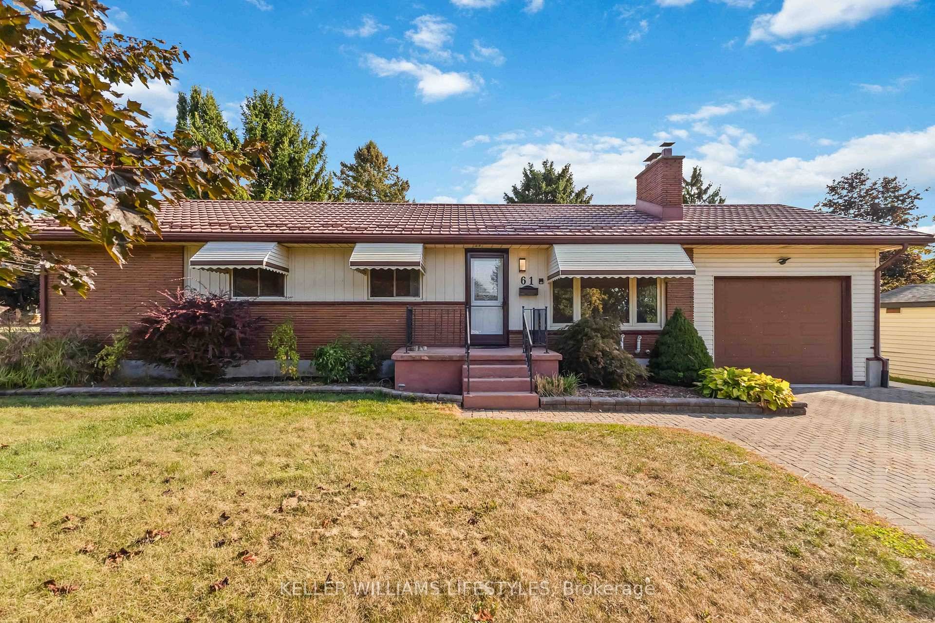 Welcome to your new home in the heart of Komoka.