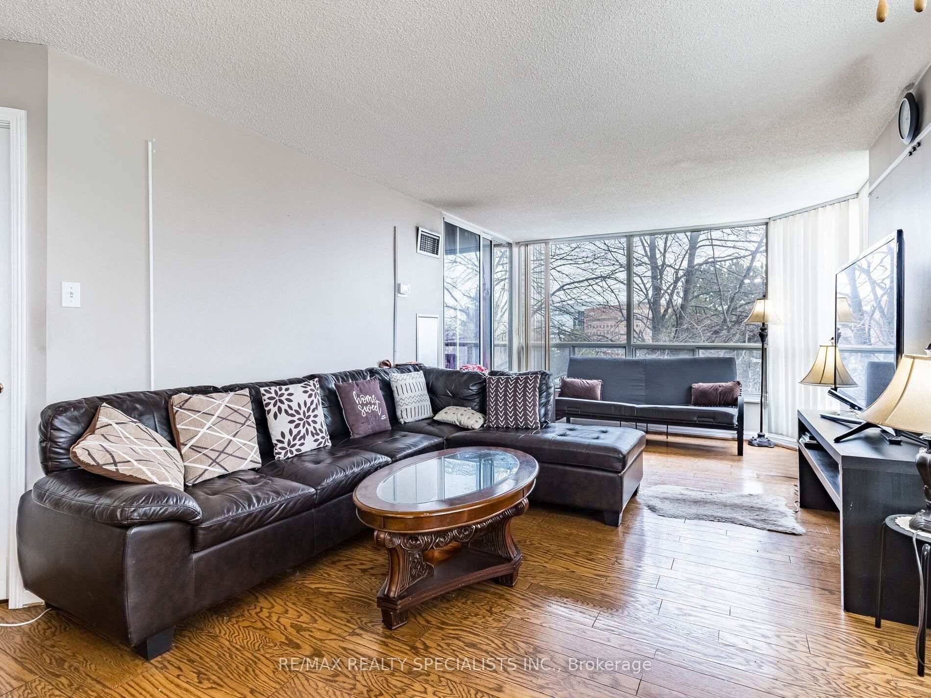 Be the proud owner of this 3 bedroom plus Den, 2 Bathroom Condo, offering nearly 1, 400 sq.
