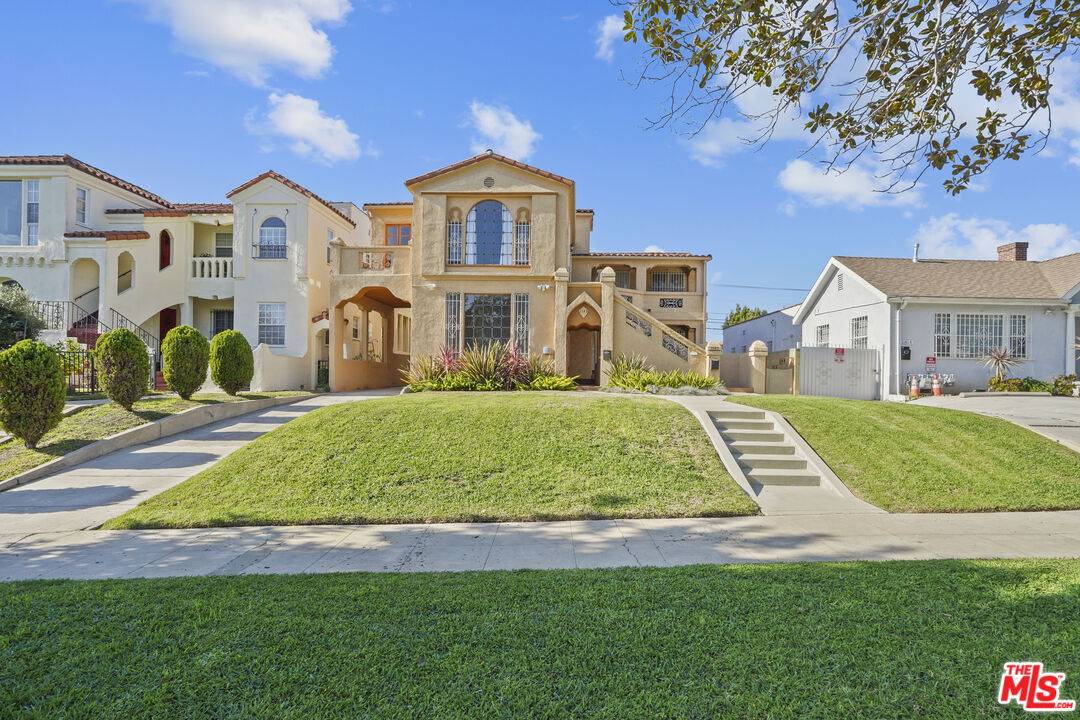 1143  S Rimpau Blvd 3BR La