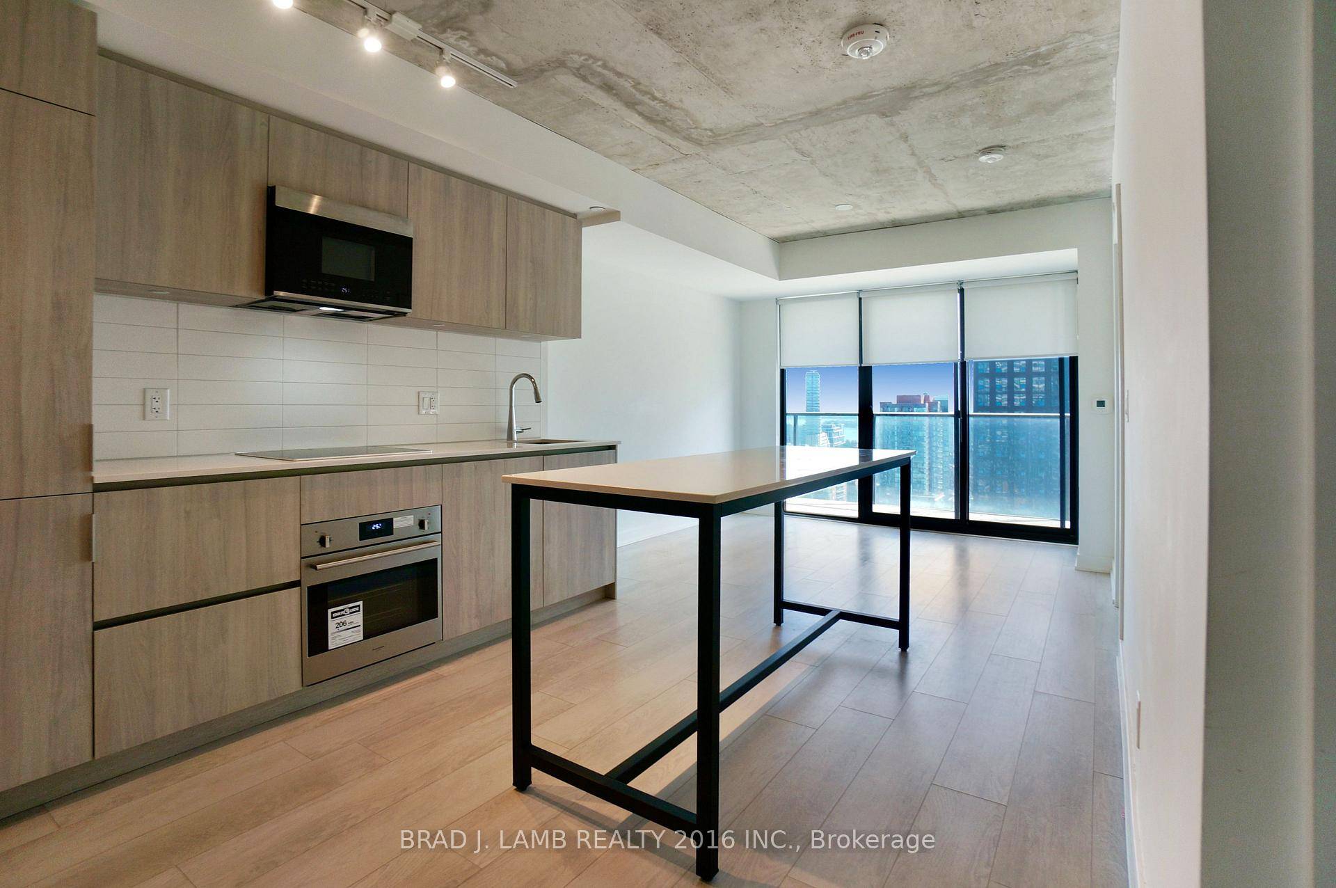 Step into urban luxury living in this stunning like new unit nestled in the heart of downtown.