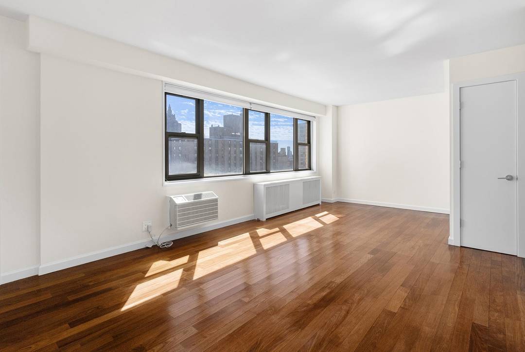 Investment Property with Tenant in Place until August 2026 !