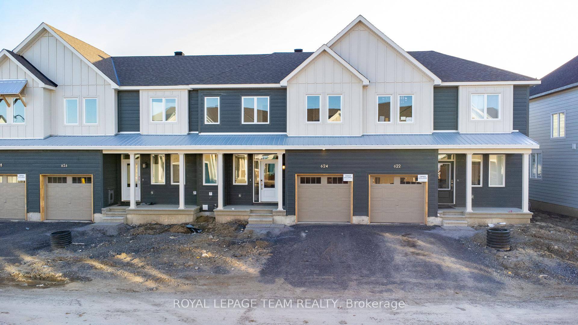 Available immediately Be the first to move into this beautiful 2025 built home located in the quiet and family friendly community of Richmond Village.