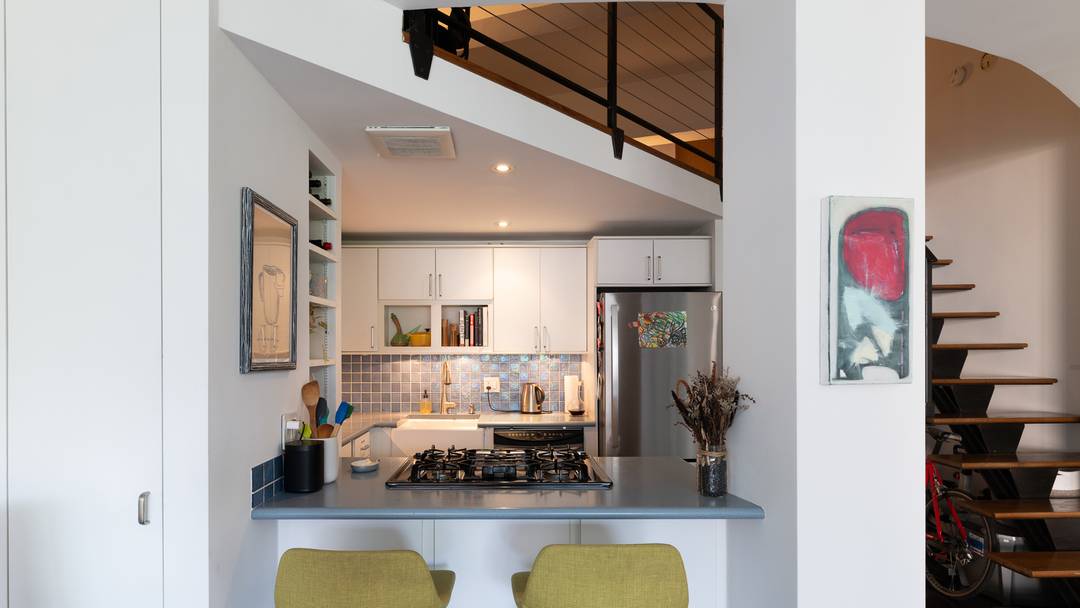 DESIGNER 800 Sq. Ft. STUDIO DUPLEX LOFT, IN UNIT W D Move into this bright 800 square feet studio duplex loft in the heart of the West Village.
