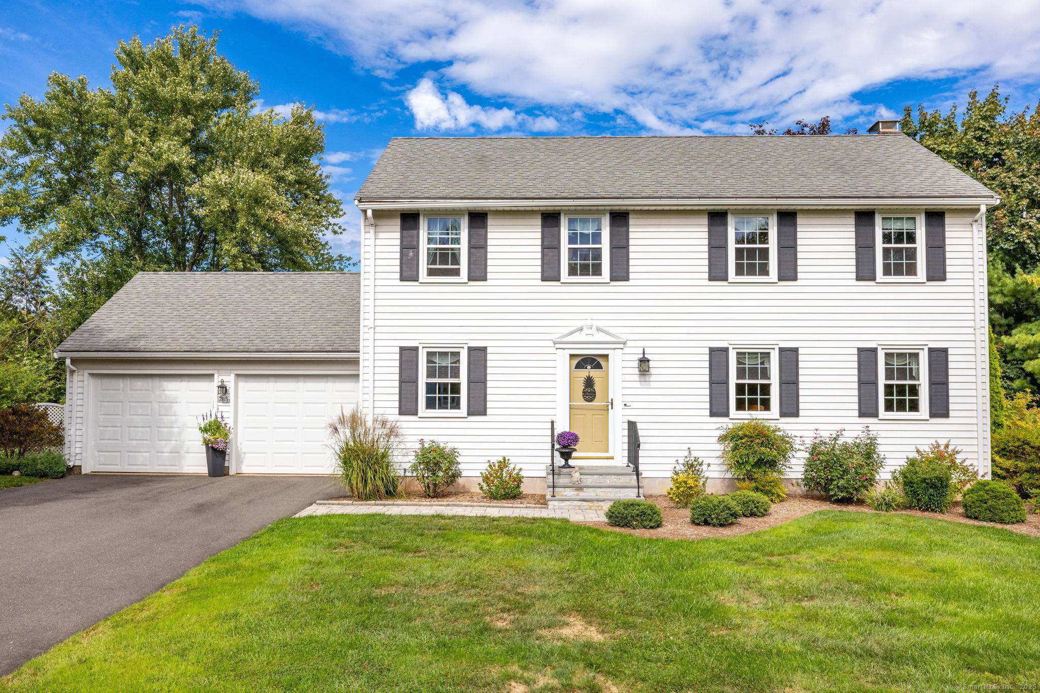 Welcome home ! This warm inviting center hall Colonial is the one you have been waiting for.