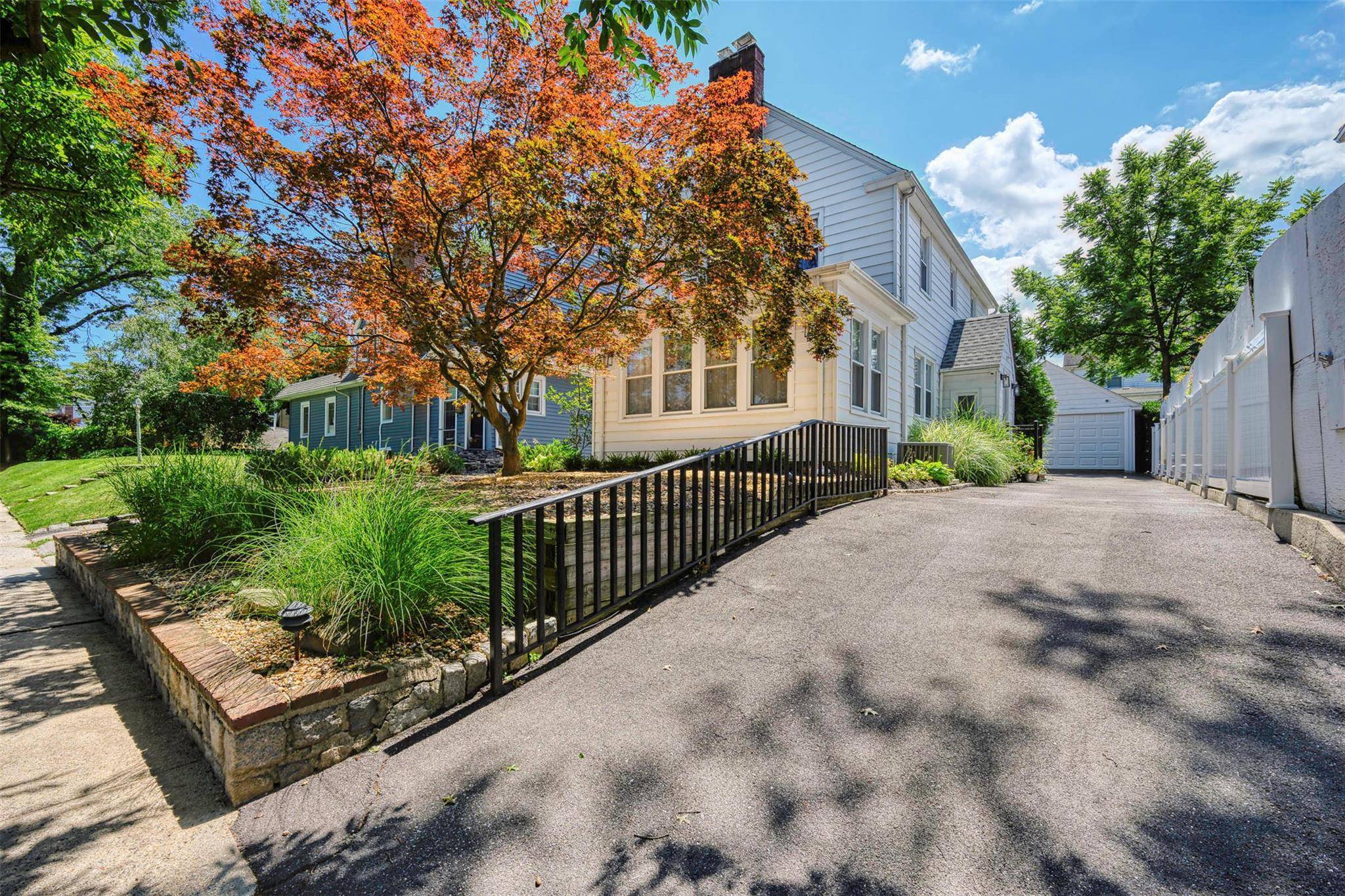 Beautifully Renovated Colonial in Great Neck Welcome to this fully updated and move in Colonial offering the perfect blend of comfort and style.