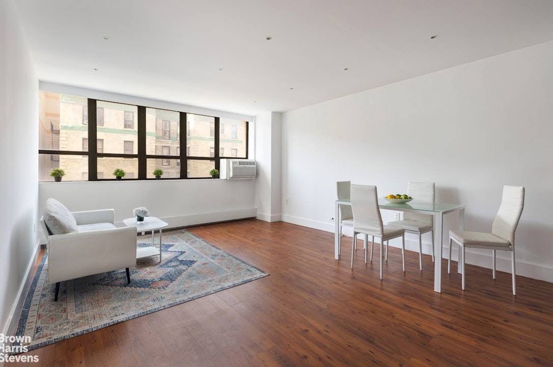 CHEFS CONDO 610K ! Premiering by appointment only Sunday Oct 19.