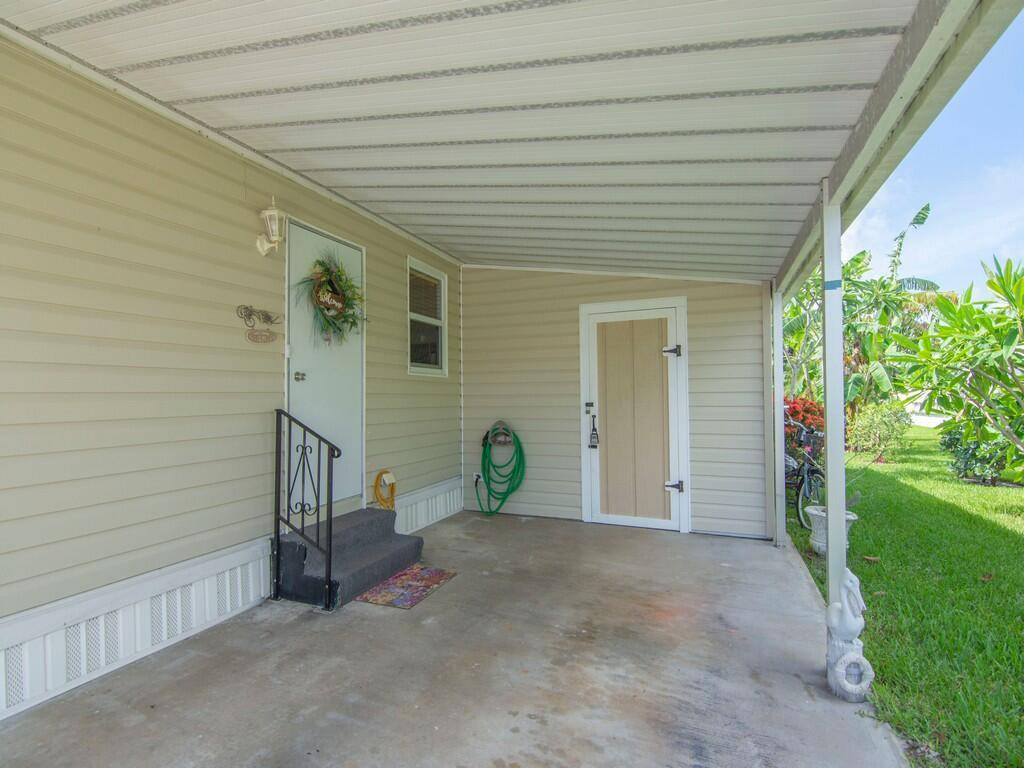 SELLER WILL PAY YOUR FIRST 3 MONTHS OF LOT RENT !