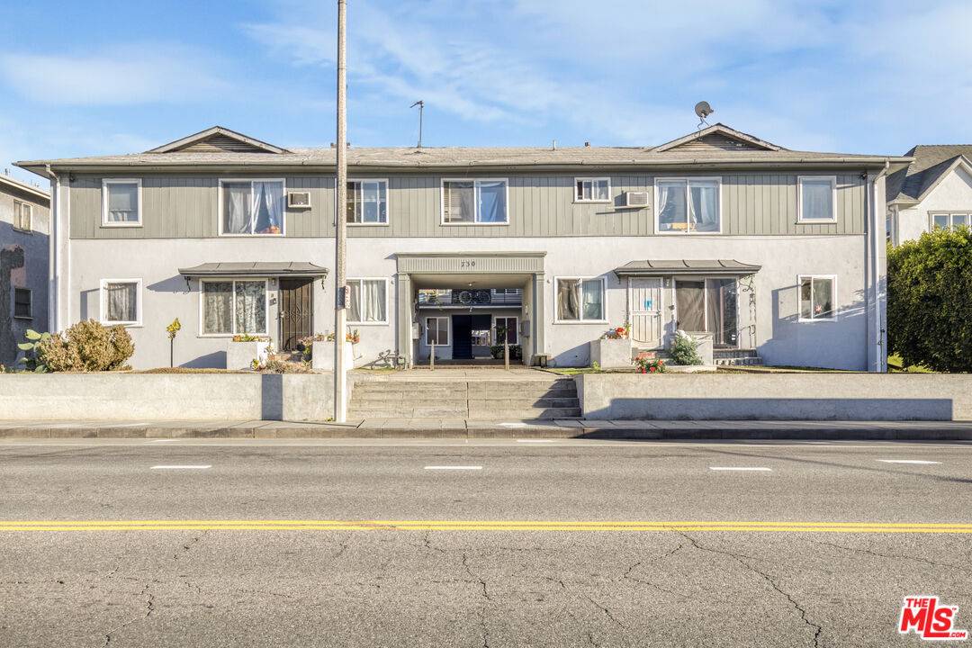 730 Crenshaw Blvd 18BR Hancock Park La