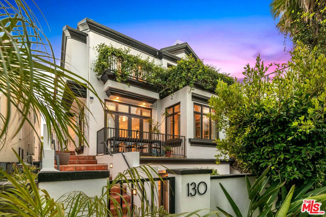 130 Reef Mall 6BR Marina Del Rey La