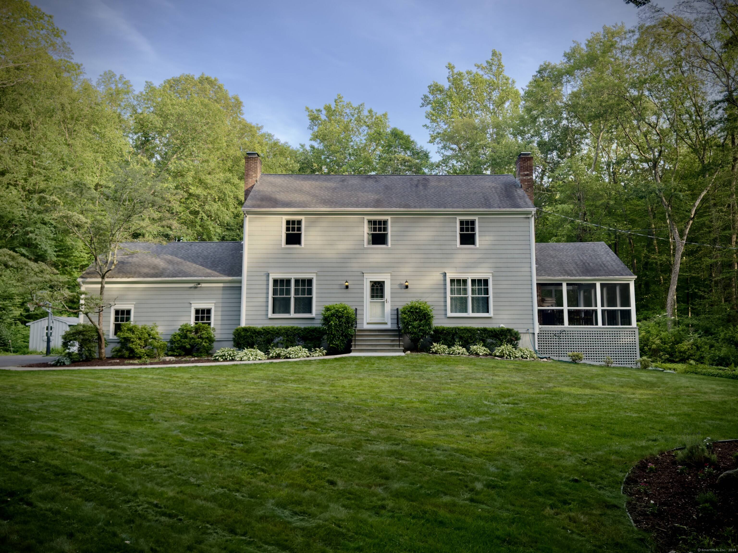 Country quiet estate in upper Greenfield Hill close to Westport and Greenfield Hill Center.
