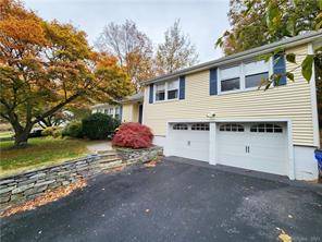 Welcome home to this spacious and bright University gem !
