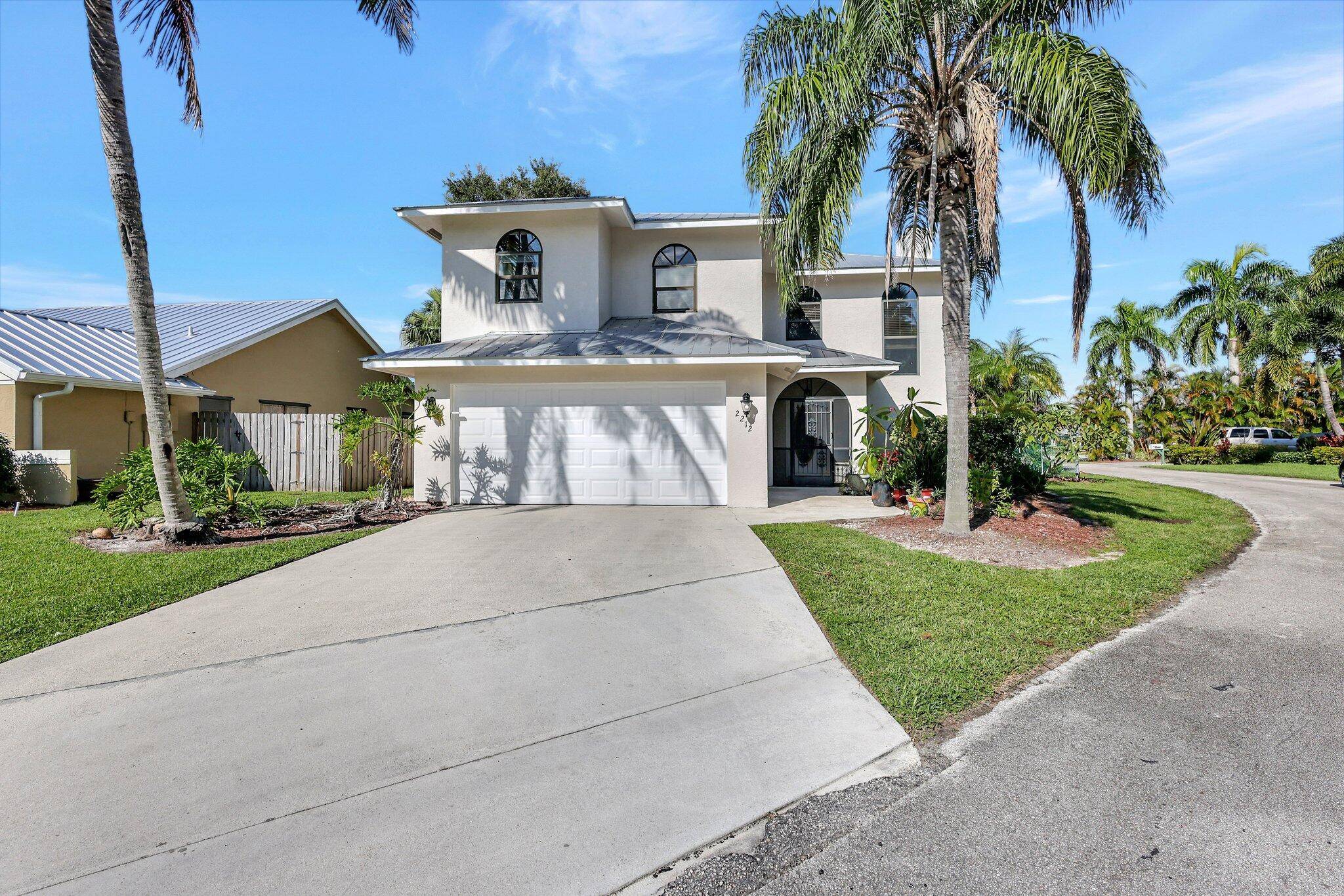 This two story home is located in the highly desirable Estuary Community where you are greeted with a warm neighborly feeling.