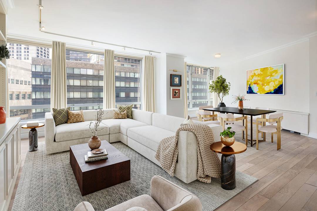 Beautiful Condominium In The Premier Lincoln Square Neighborhood 1 Block from Lincoln Center amp ; 1 Block from Central Park !