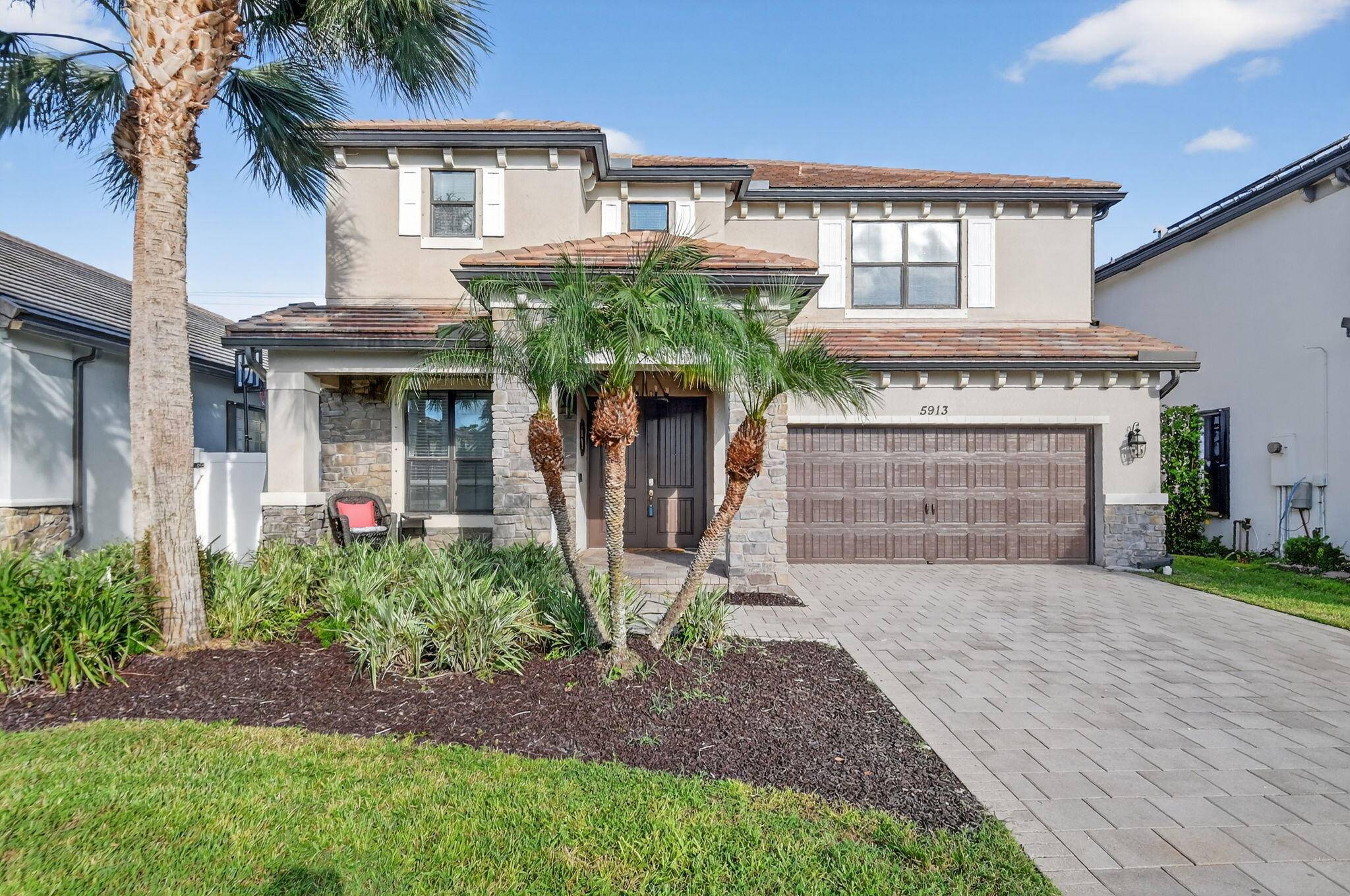 Stunning Lennar built Reserve model 4BR 3.