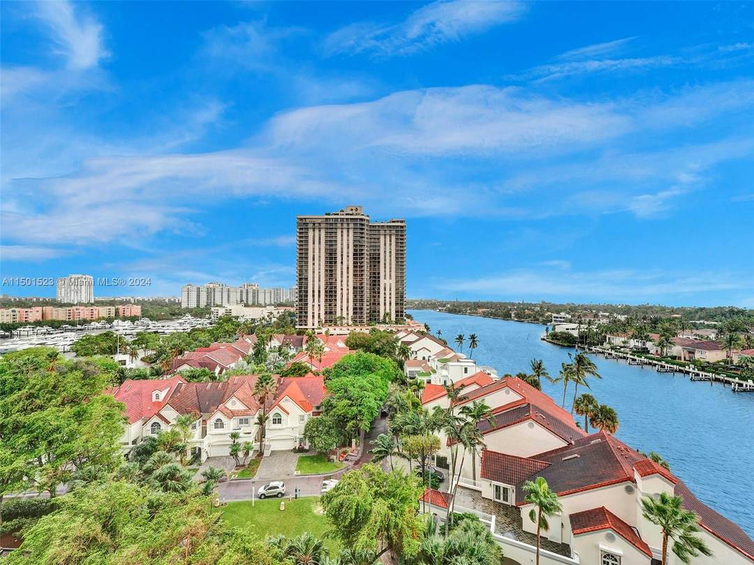 the charm of a 2 bedroom DEN, 2 bathroom residence at Turnberry Towers.