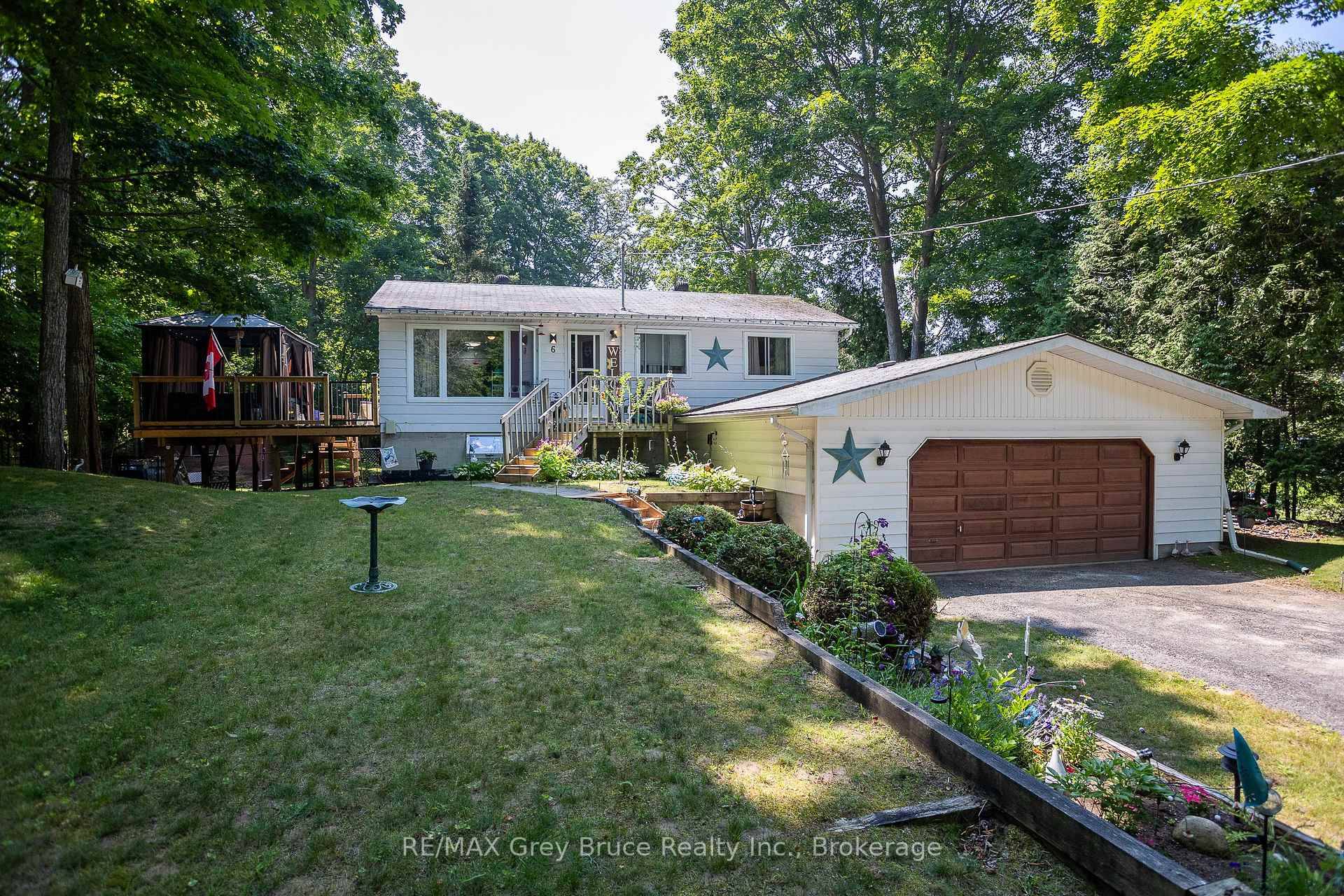Welcome to this charming 3 bedroom, 1 bath raised bungalow conveniently located close to schools and the beautiful Sauble Beach.