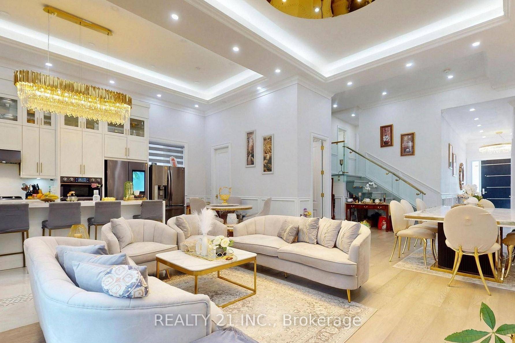 Beautyful 5 3 Bed amp ; 7 Baths Detached Home, Situated in In One Of Toronto's demanding Communities Birchcliffe Cliffside, Beautiful Stone amp ; Aluminum Cladding Exterior, Soaring 13 FT ...