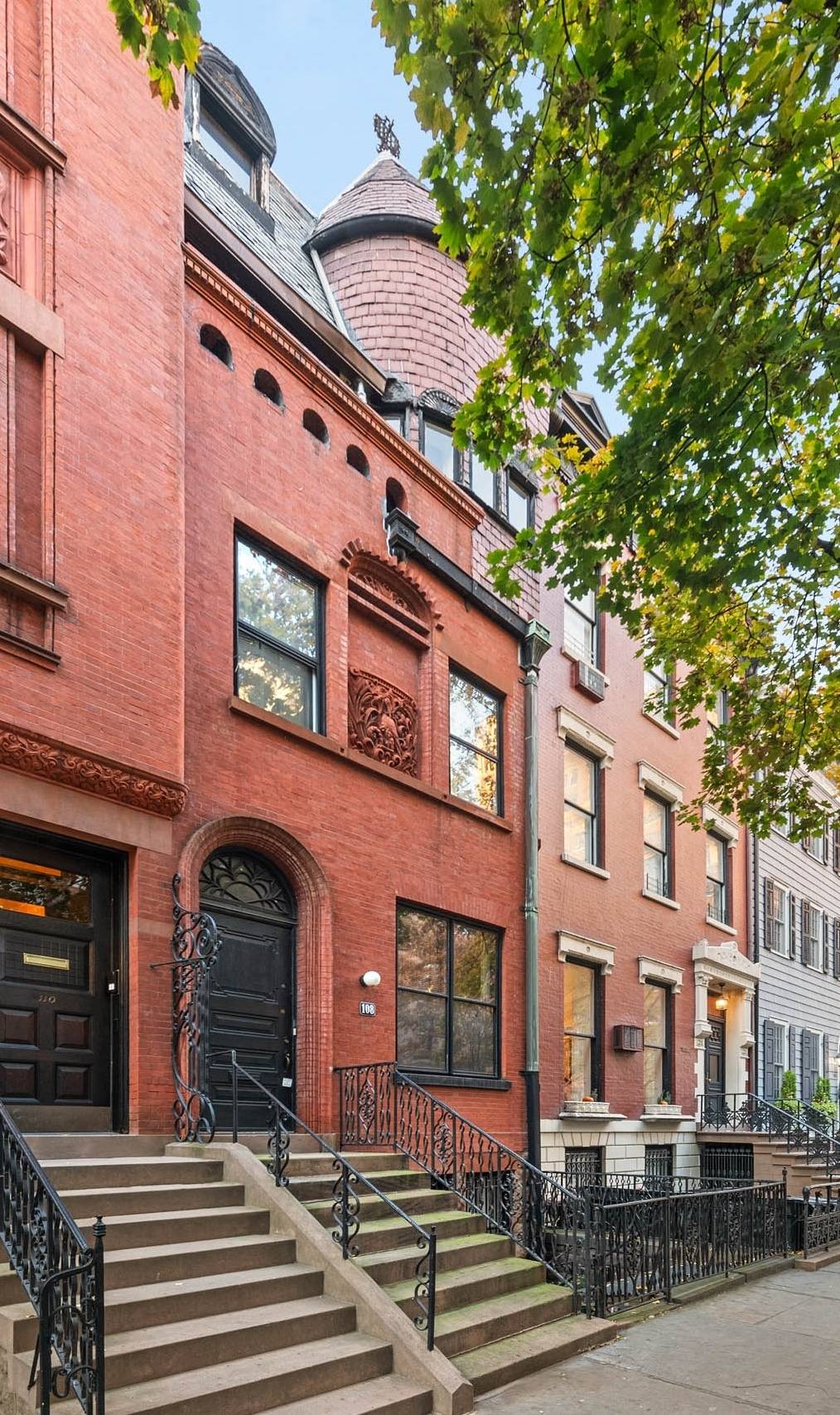 108 Willow Street, a truly extraordinary offering in Brooklyn Heights, now available for the first time in over fifty years.