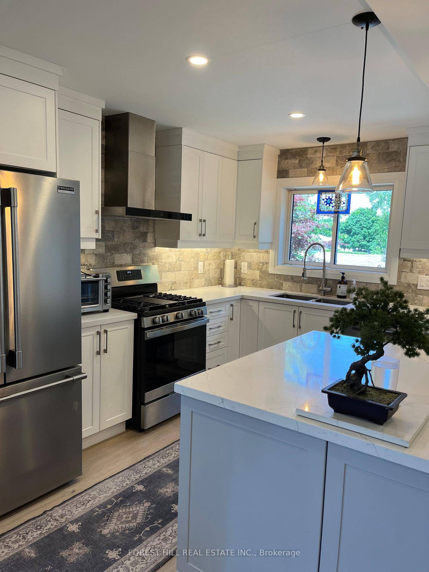 Gorgeous corner lot Semi detached home featuring stunning main floor renovation with all the bells and whistles ; Pot lights, smooth ceilings, stainless steel appliances, Gas stove, quartz counters, breakfast ...