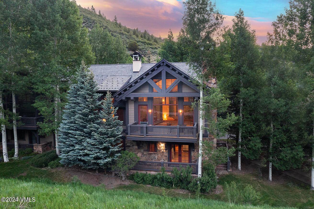Welcome to your dream mountain retreat in Arrowhead Ski and Golf Resort.