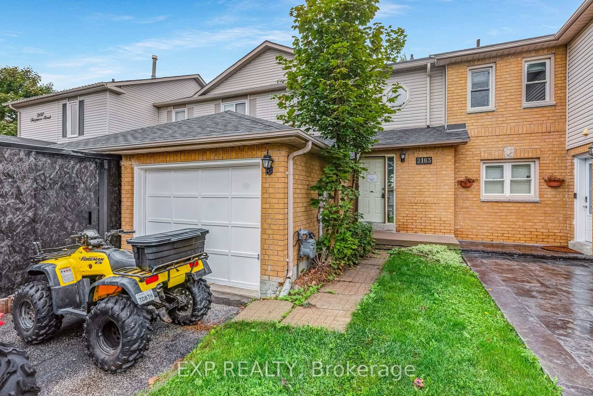 Located in the heart of Alcona, this charming freehold townhome offers an incredible opportunity for first time buyers, downsizers, or investors.