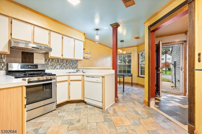 A must see ! ! ! Bring your personal belongings to this beautiful 2 bedroom, 2.