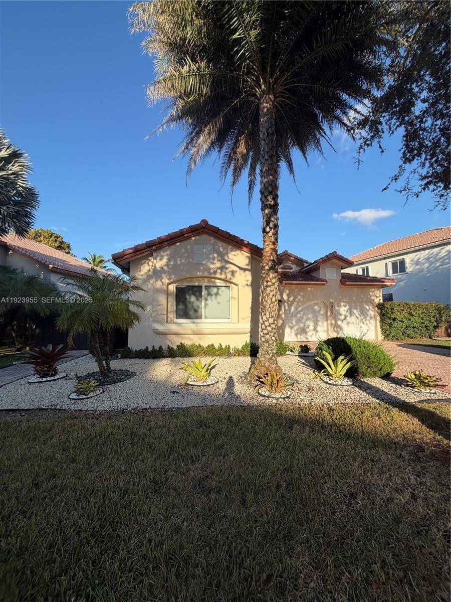 Stunning One Story Home in Doral Isles Antilles !