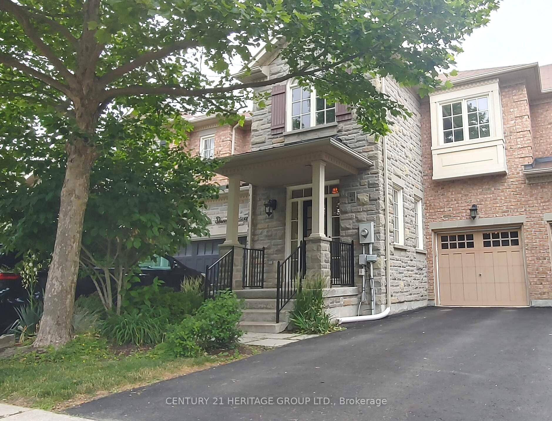 This stunning 3 bedroom, 5 bathroom townhome located in an upscale Newmarket community, offering over 2, 200 square feet of above grade living space with a fully finished basement.