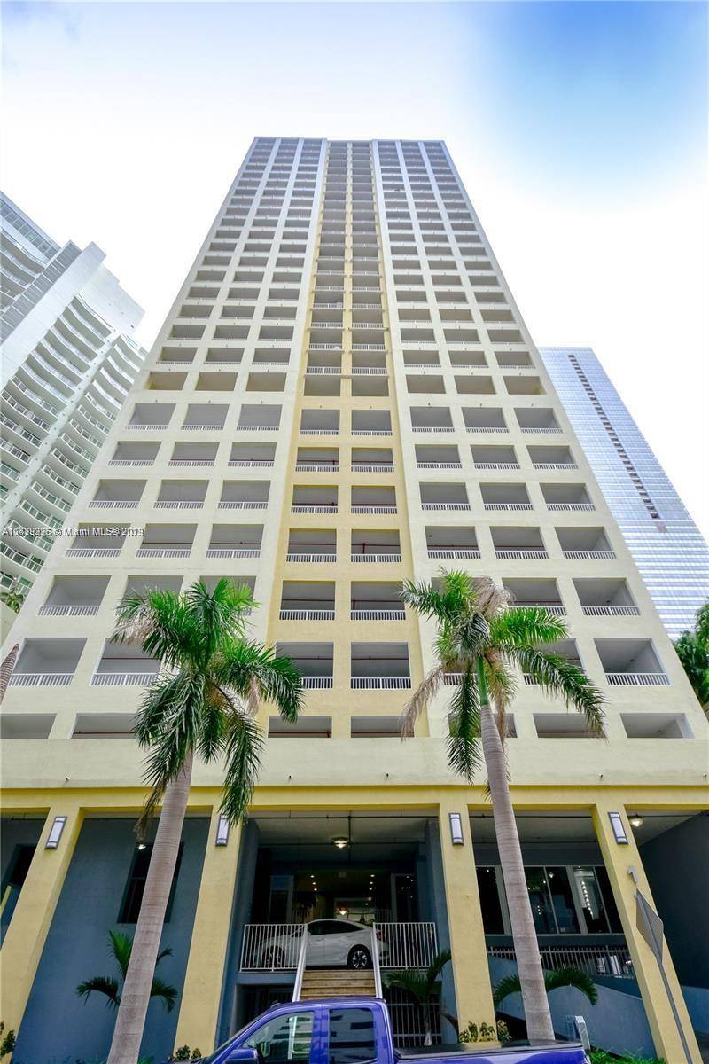 Nice one bedroom in the heart of Brickell.