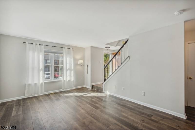 Welcome to 130 Selbey Ct in Somerset !