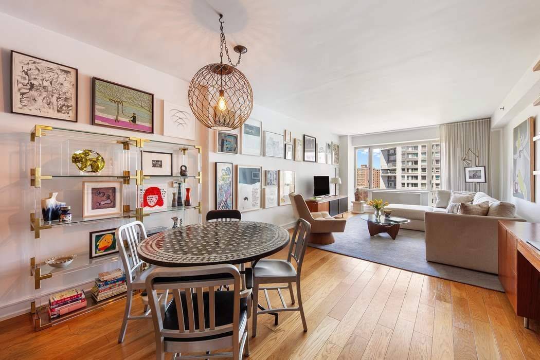Open views, wonderful natural light, and beautiful design details define this graciously scaled two bedroom, two and a half bathroom residence located in the luxury One Museum Mile condominium, renowned ...