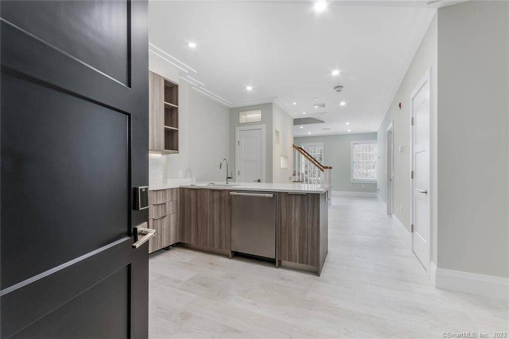 Welcome to Bronson House, Greenfield Hill's newest luxury rental !