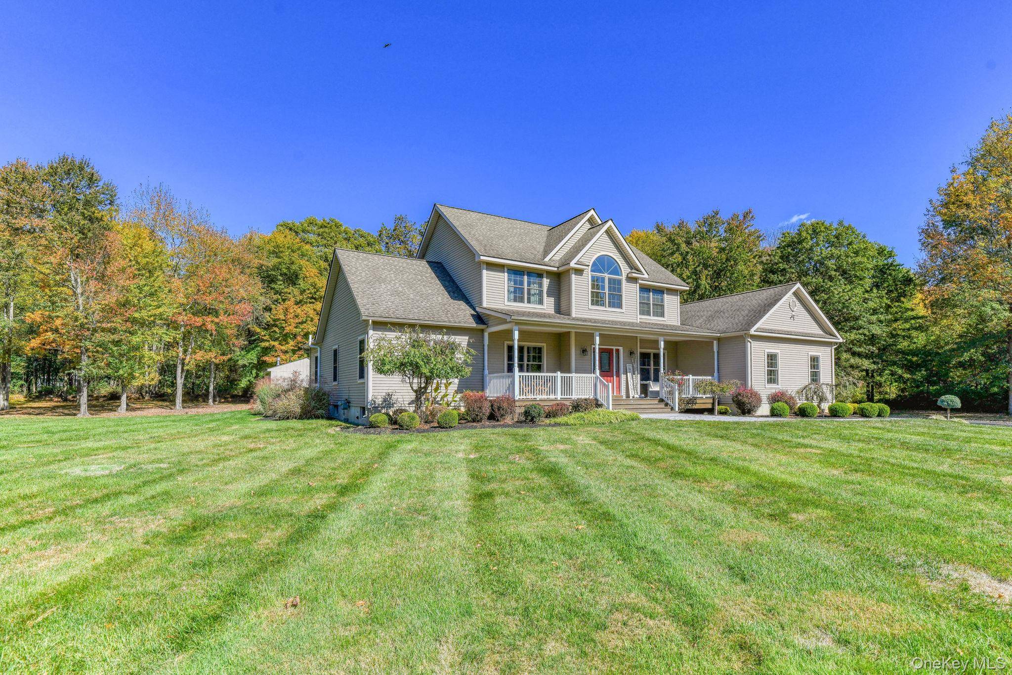 Modern Country Living in the Heart of the Hudson Valley Walden, NY just minutes to major highways and shopping yet a world away offering a quiet country oasis with modern ...