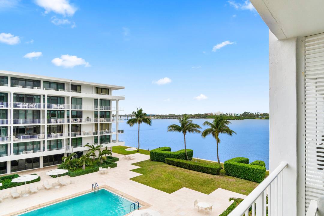 Stunning apartment with sweeping southern views of the Intracoastal and pool area, designed to perfection by a top Canadian designer with the finest finishes throughout.