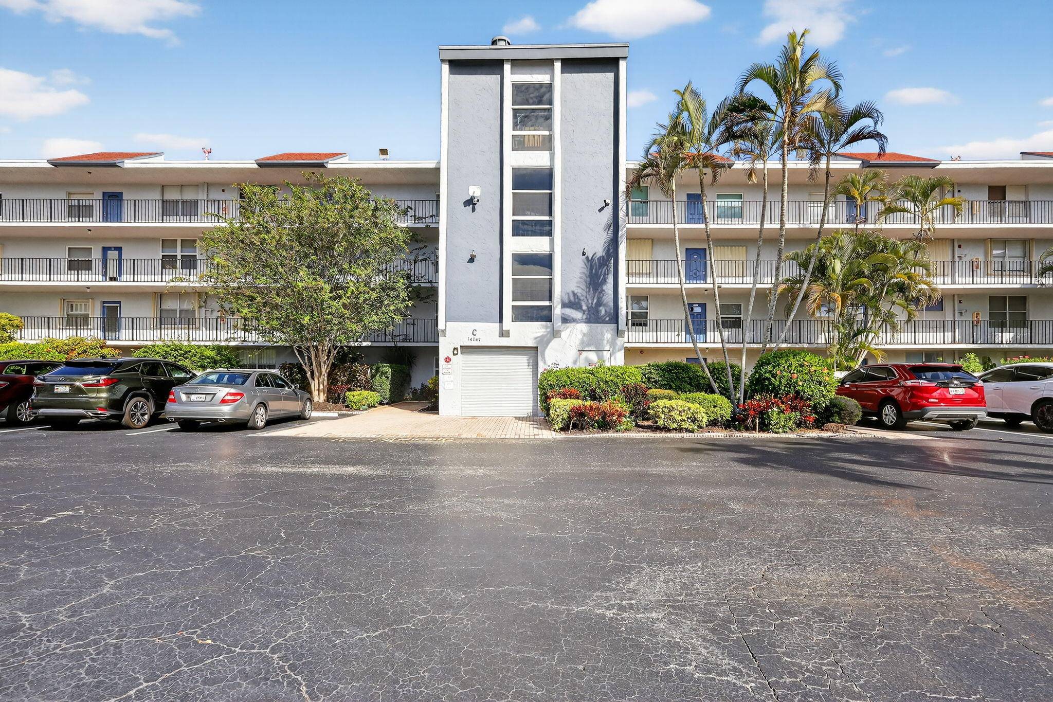 Stunning water views ! 2br 2bath 3rd floor corner unit in an elevatored building with breathtaking views of a large lake from a screened in porch with accordion hurricane shutters.