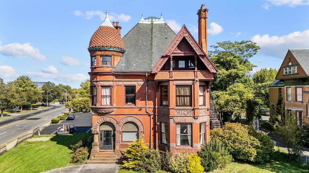 Presenting the Munsill Borden Mansion at 2 Wethersfield Avenue, Hartford a rare opportunity to own a Gilded Age masterpiece.