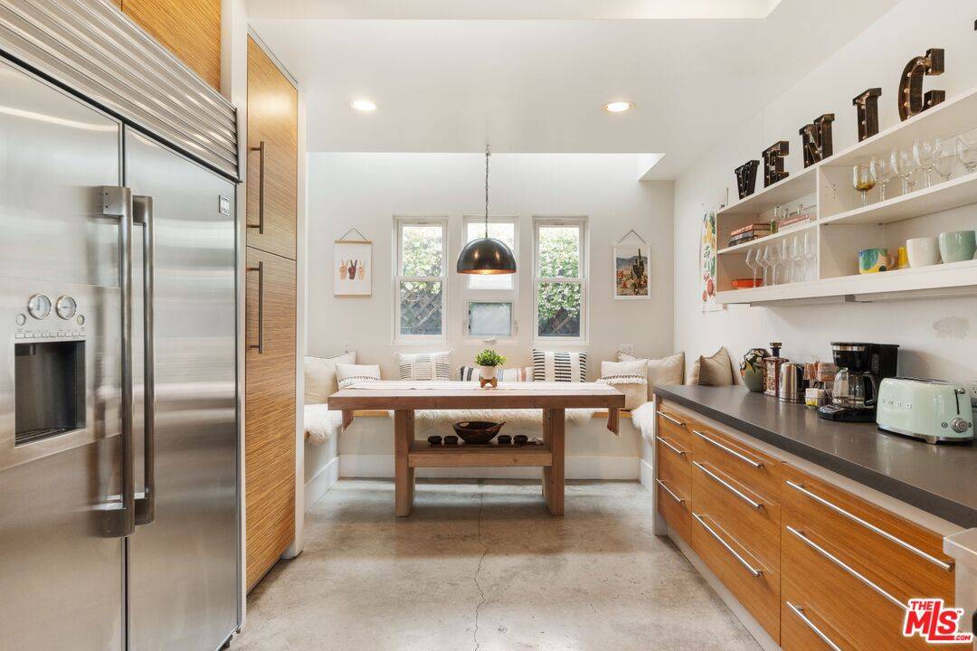 678   Broadway St 4BR Marina Del Rey La