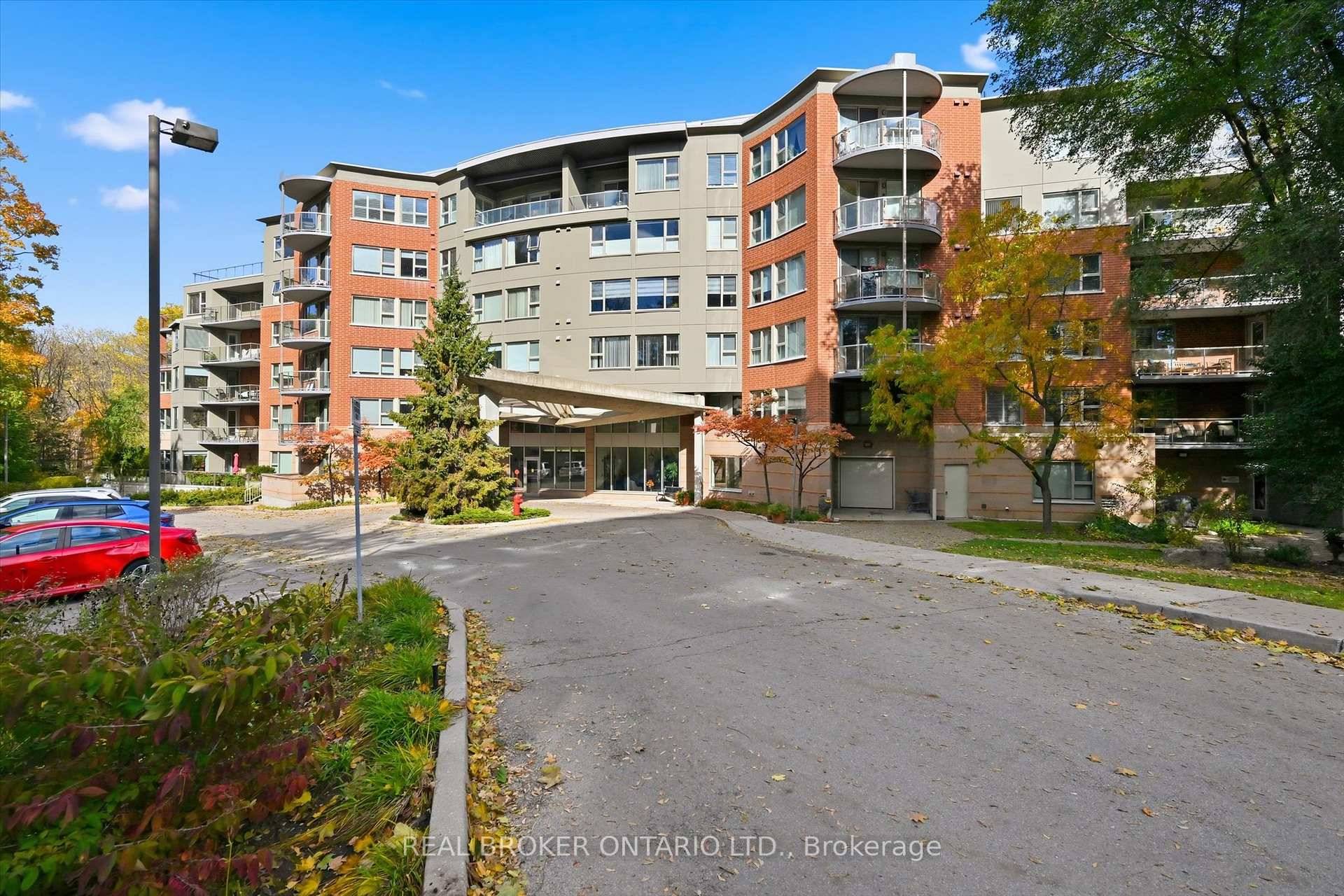 Spacious Corner Suite Overlooking Spencer Creek 77 Governor's Road, Dundas, Unit 207 Welcome to The Spencer Creek Village built as one of Canada's most energy efficient boutique condominiums, surrounded by ...