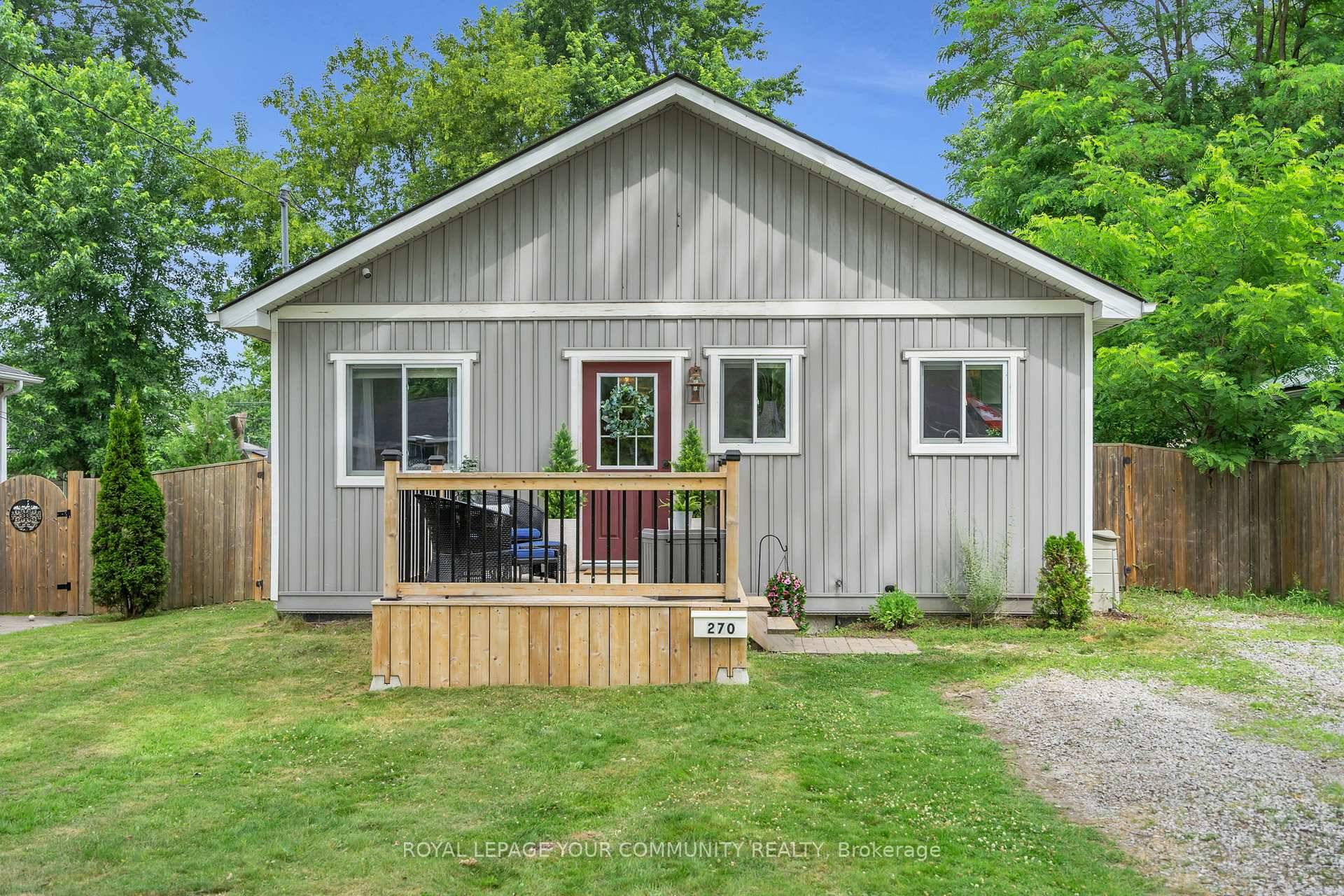 Welcome to 270 Cedarholme Ave, a beautifully maintained and tastefully updated 3 bedroom bungalow with just over 1100 sq ft of living space.