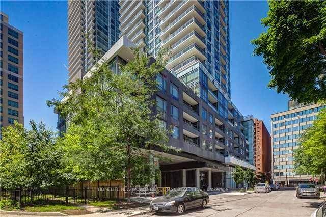 Luxury Madison Condo, 2Bedrm 2Bath, 2 Walk Out Balconies, 800 Sq.